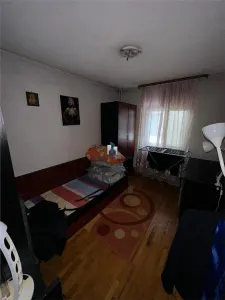Apartament 4 Camere Decomandat Cercetatorilor - foto 2