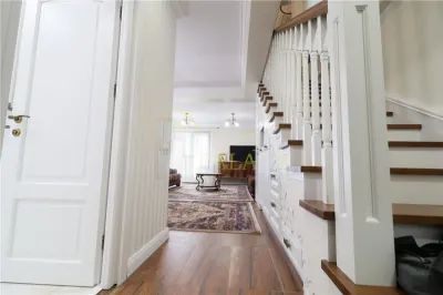 Apartament Duplex, in centrul Iasiului, finisaje premium si curte - foto 2