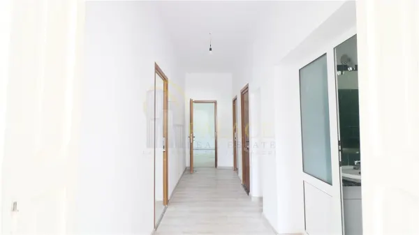 Apartament 5 camere Iași - poza 1