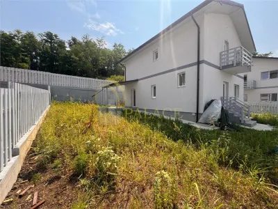 Vila individuala de vanzare in Valea Lupului, zona linistita, fundac privat, 4 camere, 120 mp utili, teren 350 mp. - foto 2