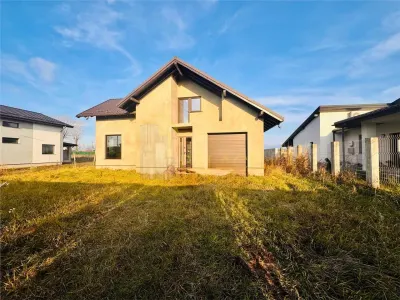 Casa individuala cu garaj si subsol 5 camere Vorovesti - foto 3