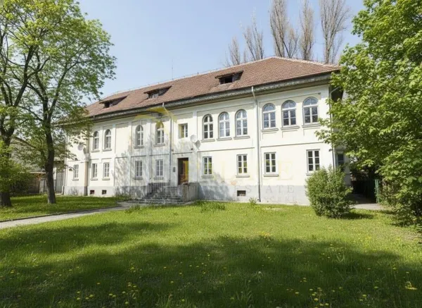 Casă 14 camere Iași - poza 1