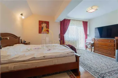 Casa de Lux in Livada cu Ciresi Eleganta, Confort si Panorama de Vis - foto 10
