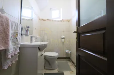 Apartament de 4 camere, etaj 1, Tatarasi, boxa in proprietate - foto 14