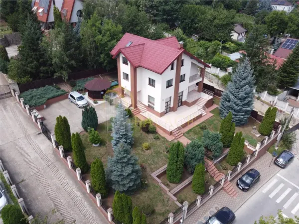 Casă 6 camere Iași - poza 1