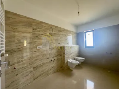 Vila individuala de vanzare in Barnova, zona retrasa si linistita - foto 14