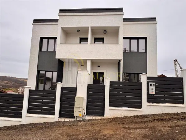 Casă 4 camere Rediu - poza 1