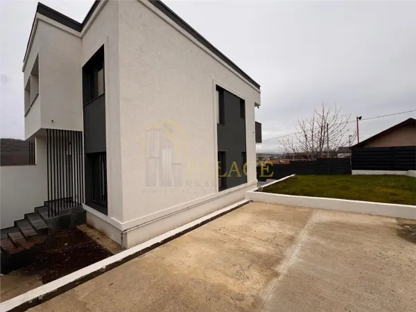 Casă 4 camere Rediu - poza 2