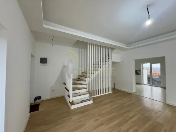 Casă 4 camere Rediu - poza 5