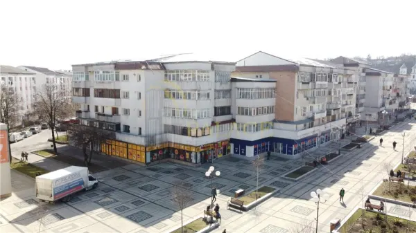 Spațiu comercial Pașcani - poza 1