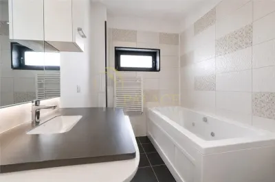 Apartament 3 camere  decomandat cu parcare inclusa, Dancu - foto 6