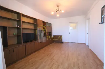 Apartament de 3 camere Decomandat, Hala centrala - foto 3
