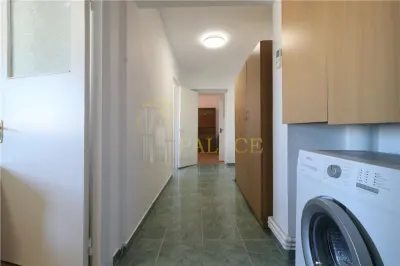 Apartament de 3 camere Decomandat, Hala centrala - foto 9