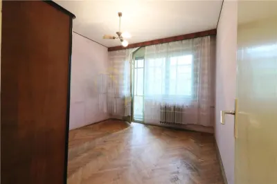 Apartament de 3 camere decomandat, etaj 2,  Podu Ros, Liceul Racovita - foto 9