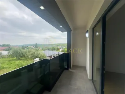 Casa noua, 4 camere Bucium, priveliste spectaculoasa. - foto 9