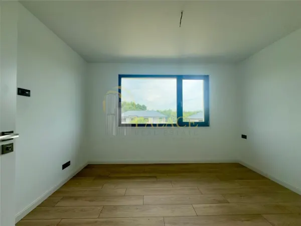Casă 4 camere Miroslava - poza 13