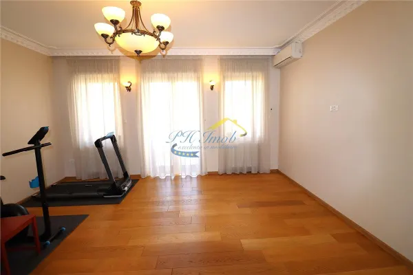 Casă 10 camere Câmpina - poza 16