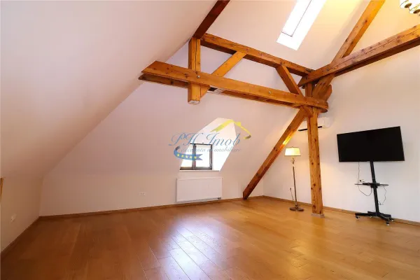 Casă 10 camere Câmpina - poza 18