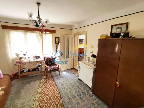 Casă 4 camere Magureni - poza 2
