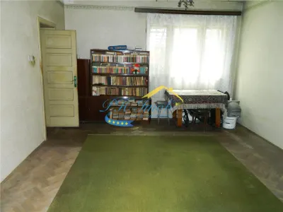 Apartament in Vila, de Inchiriat - foto 2