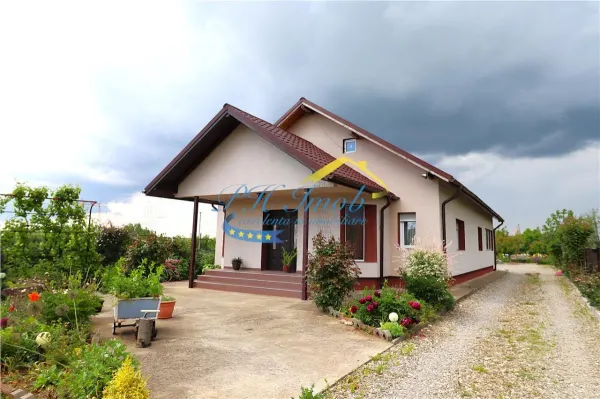 Casă 4 camere Banesti - poza 1
