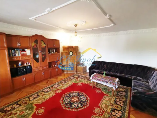 Casă 6 camere Banesti - poza 1
