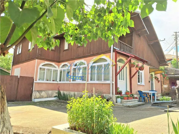 Casă 4 camere Adunati - poza 1