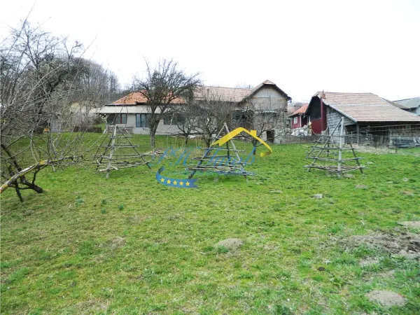 Casă 6 camere Comarnic - poza 1