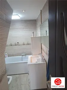 de vanzare casa 4 camere, 2 bai cu 400 mp teren, Panet, Mures - foto 13