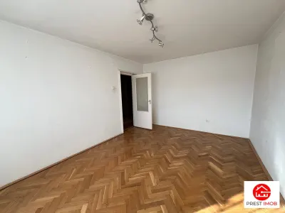 Apartament cu 4 camere de vânzare in Dambu - foto 2