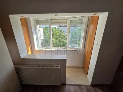 LIPOVEI - APARTAMENT 1 CAMERA - mobilat, utilat, semidecomandat - foto 3