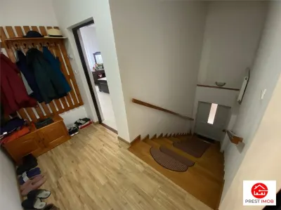 Casa cu 4 camere+spatiu comercial de vanzare in Unirii - foto 11