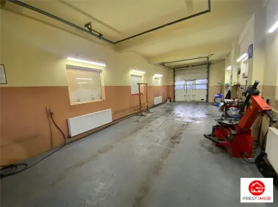 Casa cu 4 camere+spatiu comercial de vanzare in Unirii - foto 15