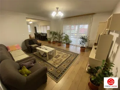 Casa cu 4 camere+spatiu comercial de vanzare in Unirii - foto 4