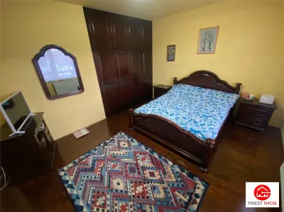 Casa cu 4 camere+spatiu comercial de vanzare in Unirii - foto 7