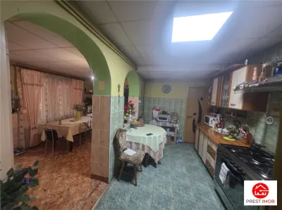 casa de vanzare 6 camere, 2 bai,garaj, 7 Noiembrie, Targu Mures - foto 13