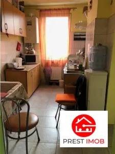 De vanzare apartament 3 camere - foto 1