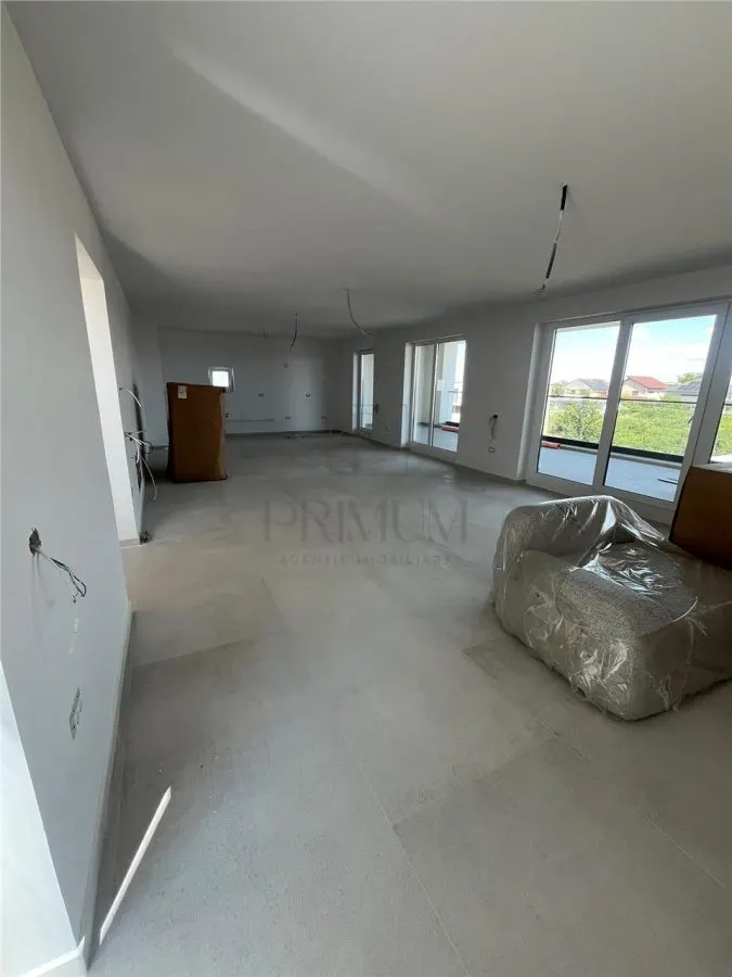 Apartament 4 camere Dumbrăvița - poza 1