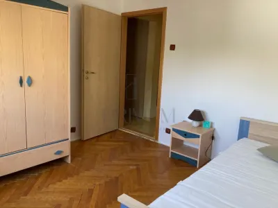 Apartament 3 camere | Bucovina | Decomandat | 2 Balcoane | 2 Bai | 400 € - foto 4