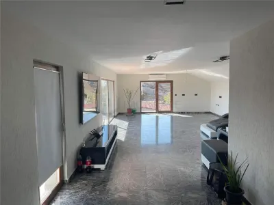 RONAT - Casa Individuala - 6 cam - 3 bai - Piscina - Terasa - Garaj 56mp - Panouri Fotovoltaice - foto 16
