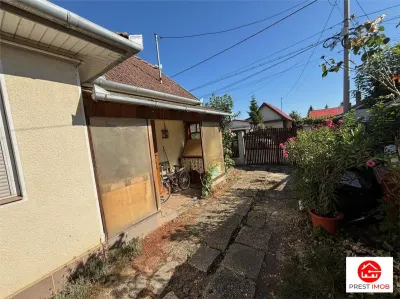 De vanzare casa in curte comuna - Targu Mures