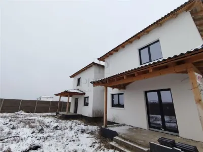 Duplex despartit prin camera tehnica - langa asfalt - compartimentare excelenta - dormitor la parter - foto 3