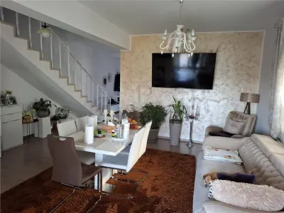 Duplex mobilat utilat - teren generos - asfalt - foto 2
