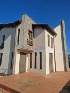 CASA INDIVIDUALA - ZONA LIDL - 224 MP UTILI - TOATE UTILITATILE - Mosnita Noua