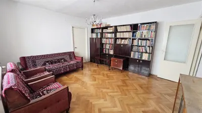 SOARELUI - 3 CAM - DECOMANDAT - BAIE RENOVATA - ETAJ 2 - BLOC IZOLAT - ZONA LINISTITA - Timisoara