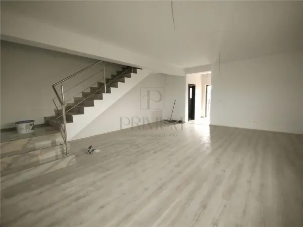Casă 5 camere Moșnița Nouă - poza 3