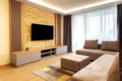 CENTRAL - ETAJ 5 - BLOC IZOLAT - LIFT - 3 CAMERE - clima - RENOVAT - BOXA CF - Timisoara