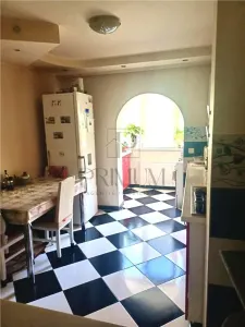ARADULUI - BLOC IZOLAT - PARTER INALT - 4 camere - 2 bai - 3 balcoane - centrala proprie - clima - foto 3