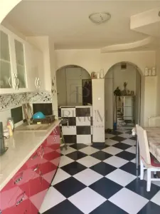 ARADULUI - BLOC IZOLAT - PARTER INALT - 4 camere - 2 bai - 3 balcoane - centrala proprie - clima - foto 9