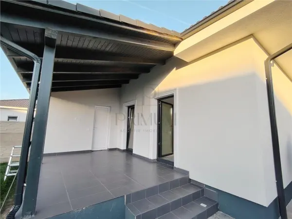 Casă 3 camere Moșnița Nouă - poza 8